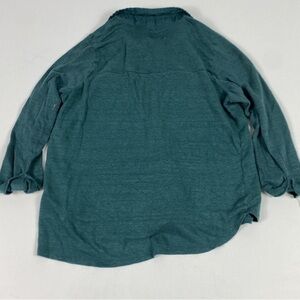Long Sleeve Crewneck Tee in Teal